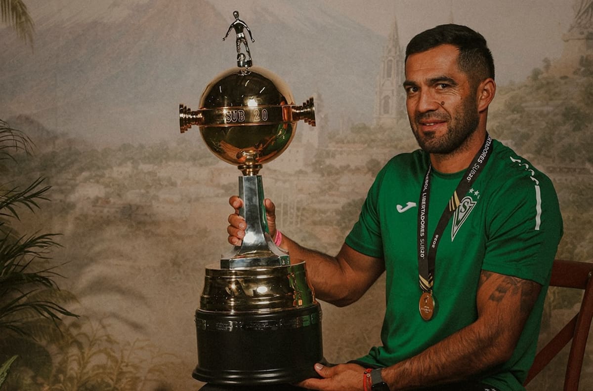 DT campeón de Libertadores con Wanderers le dice adiós a la polémica y define su futuro en Valparaíso