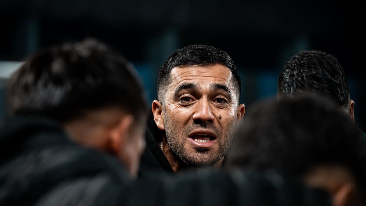 El “fantasma” de Felipe Salinas y un arquero, entre los planes de Santiago Wanderers