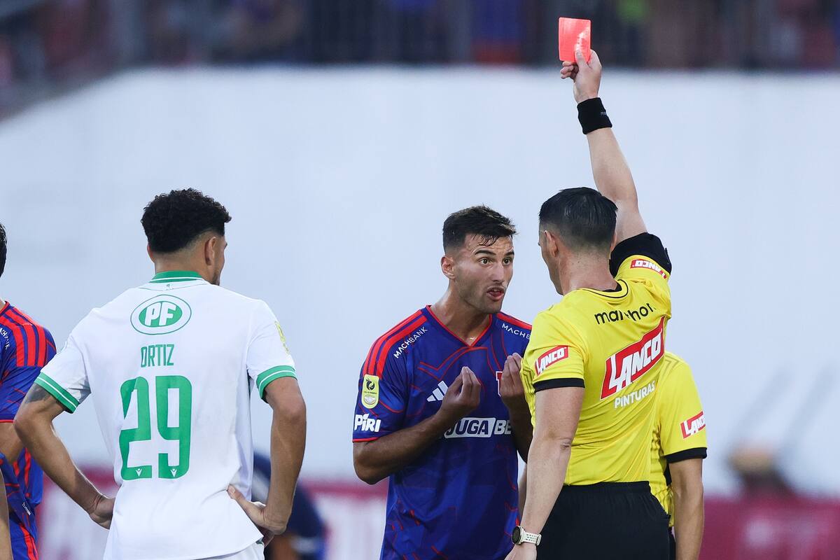 volverá a ser titular en la U tras expulsión en la primera fecha.