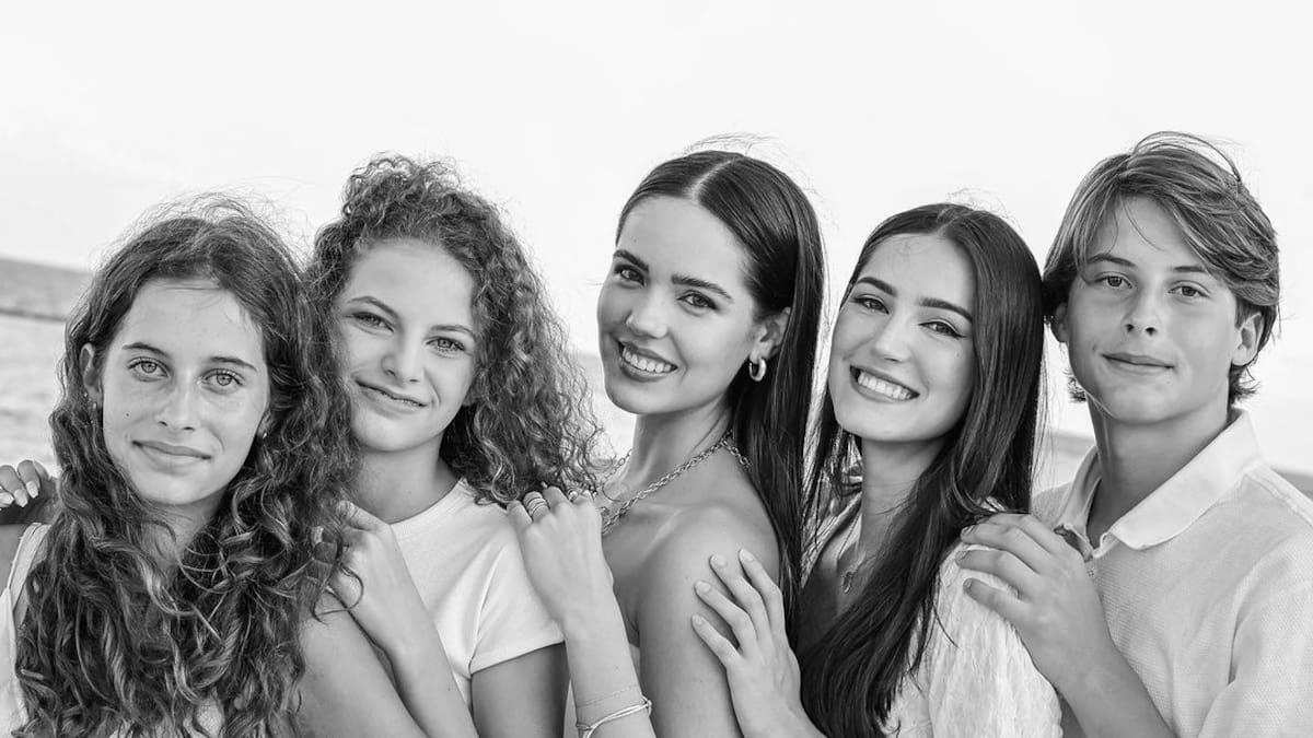 “Mientras más papás y mamás tengan, mejor”: Felipe Viel celebra 12 años de la llegada de sus 3 hijos adoptivos
