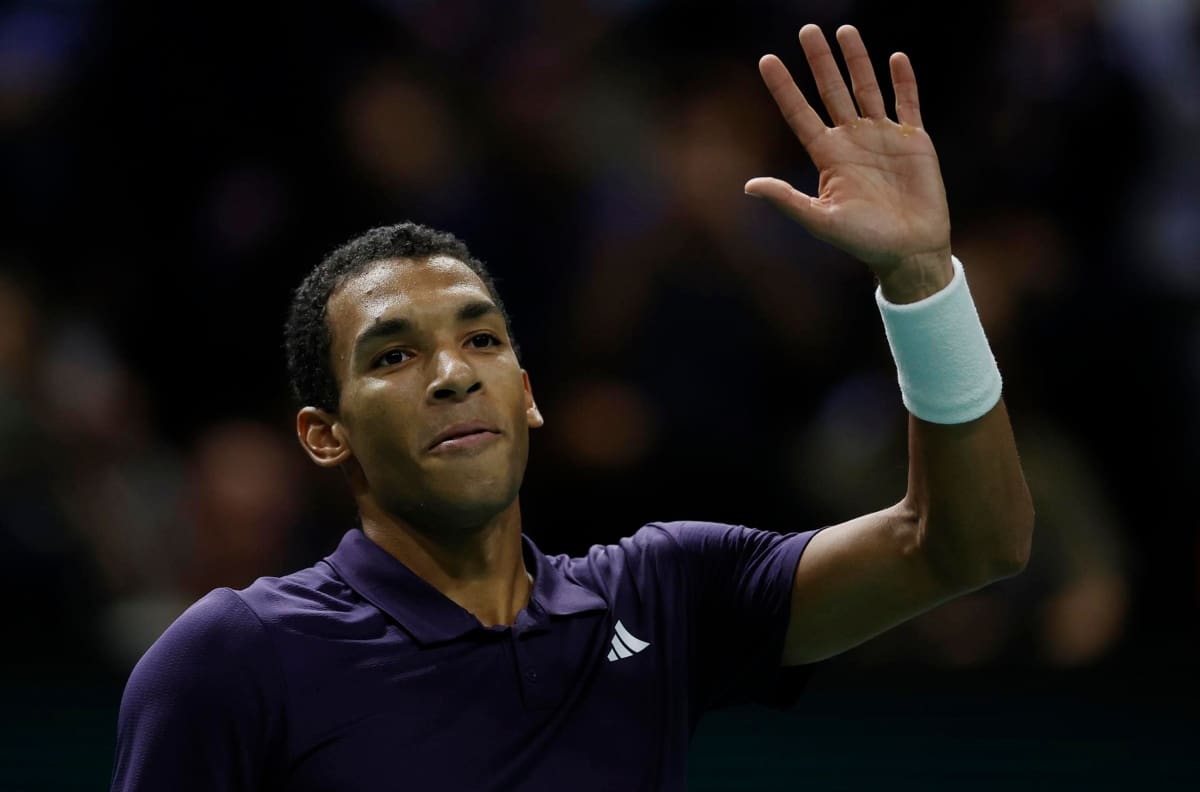Felix Auger-Aliassime no afloja con su tenis y se instala en la final del Masters 1000 de París