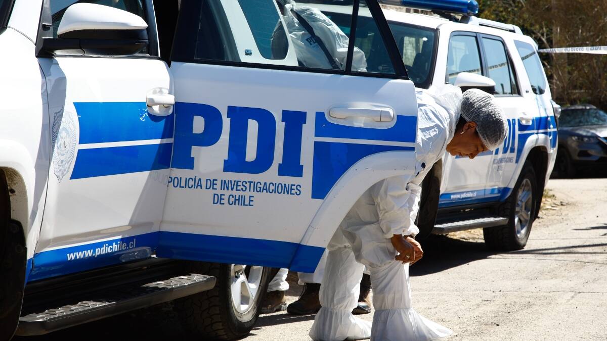 Intentaron trasladar el cuerpo: Padres del sospechoso de femicidio en Maipú fueron detenidos