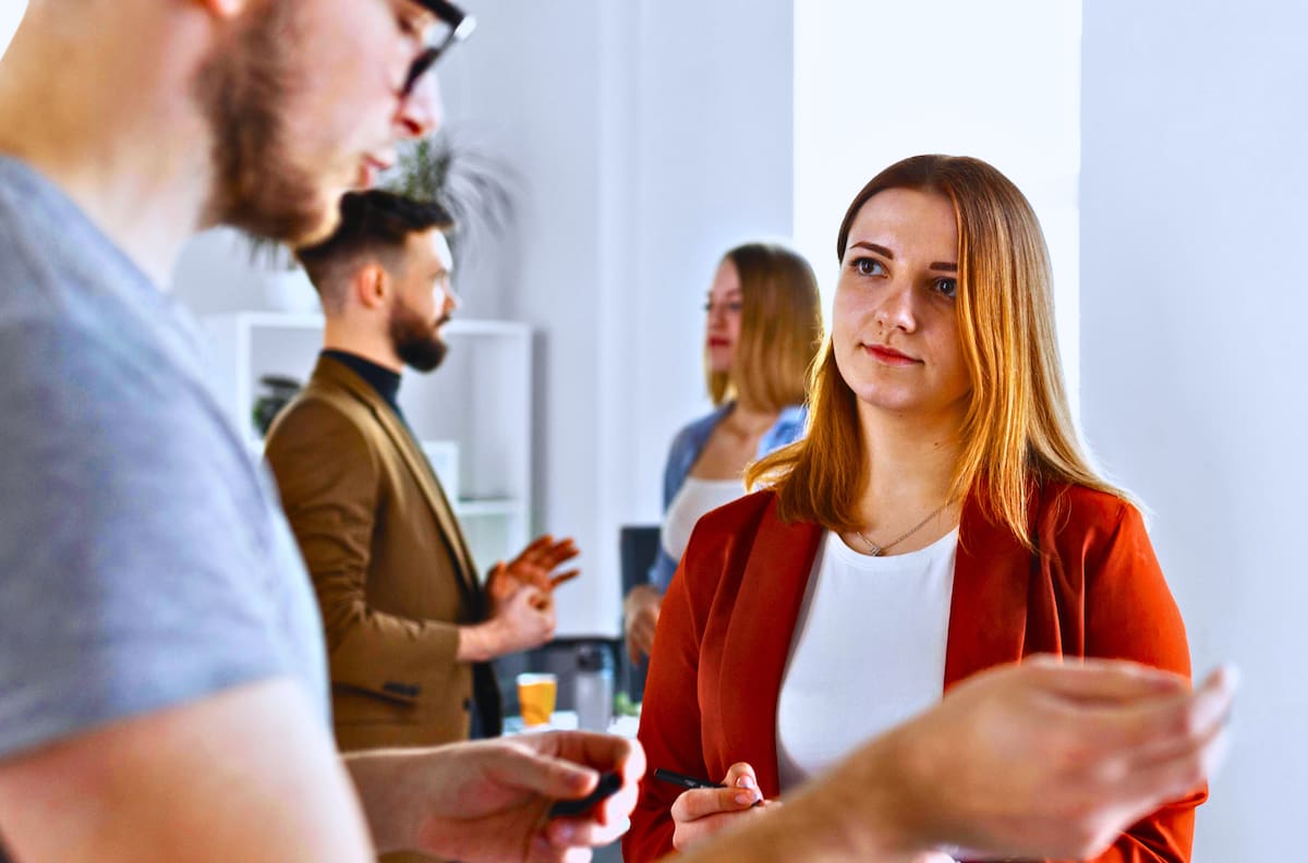 ¿Buscas trabajo? La masiva feria laboral en Santiago que ofrece más de 550 vacantes para jóvenes