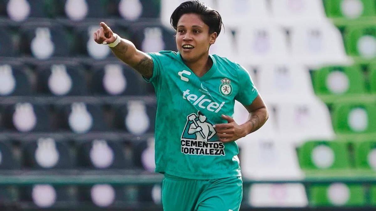 VIDEO | Cabezazo letal: golazo chileno en empate del León ante Tigres