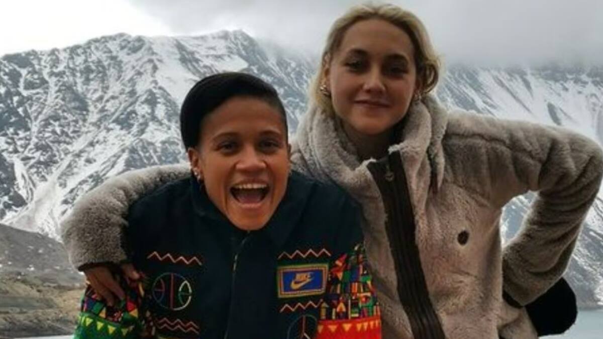 Con un rincón futbolero: Así es la casa de Grace Lazcano y Fernanda Pinilla