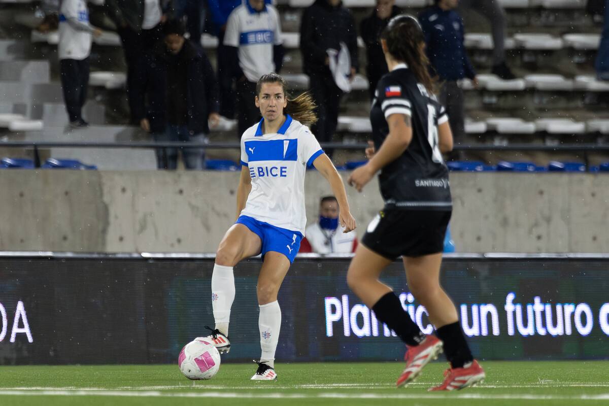 La defensora, en el partido inaugural del Claro Arena. Foto: Felipe Escobedo/En Cancha.