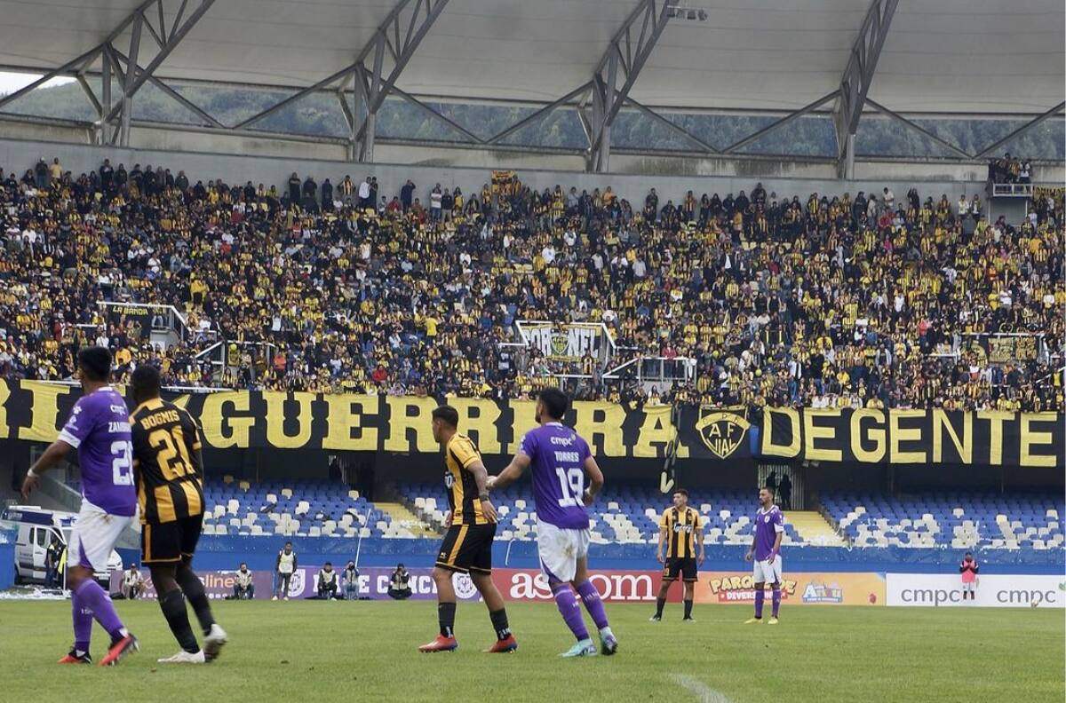 Equipo del fútbol chileno aplicó curiosa fórmula para pagar sueldos y arriesga desafiliación