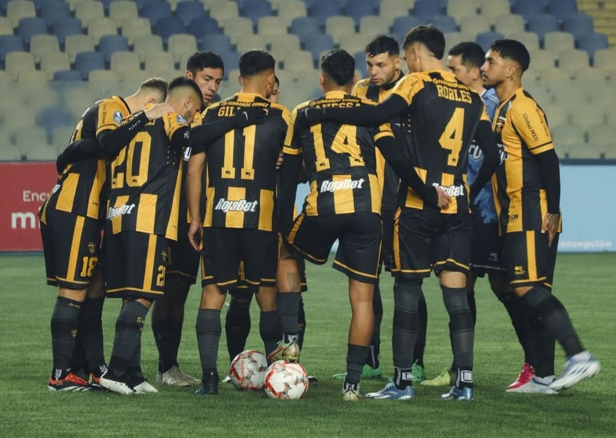 Fernández Vial se abrió a la posibilidad de suspender el partido contra el SAU en Segunda División