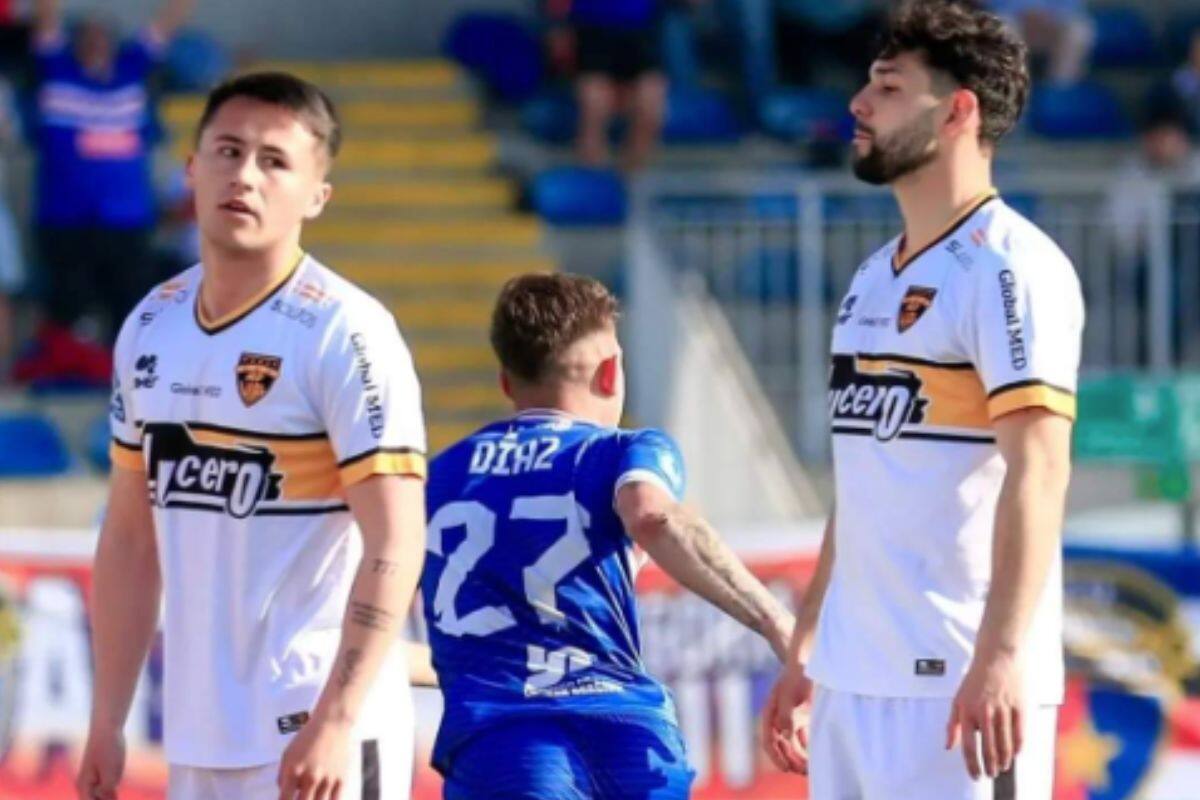Fernández Vial está al borde del descenso. Foto: Los90deportes