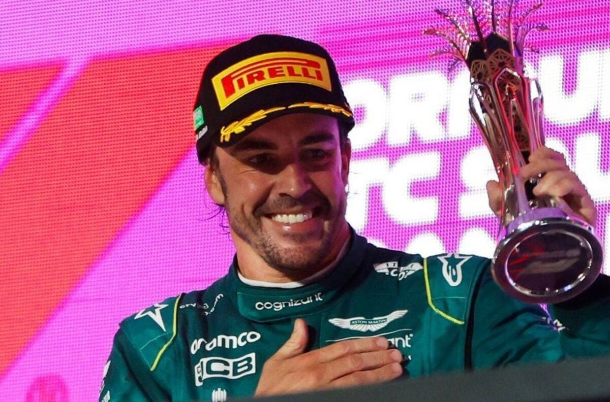 Fernando Alonso se tienta ante la posibilidad de firmar con Mercedes: “Tengo una posición privilegiada”
