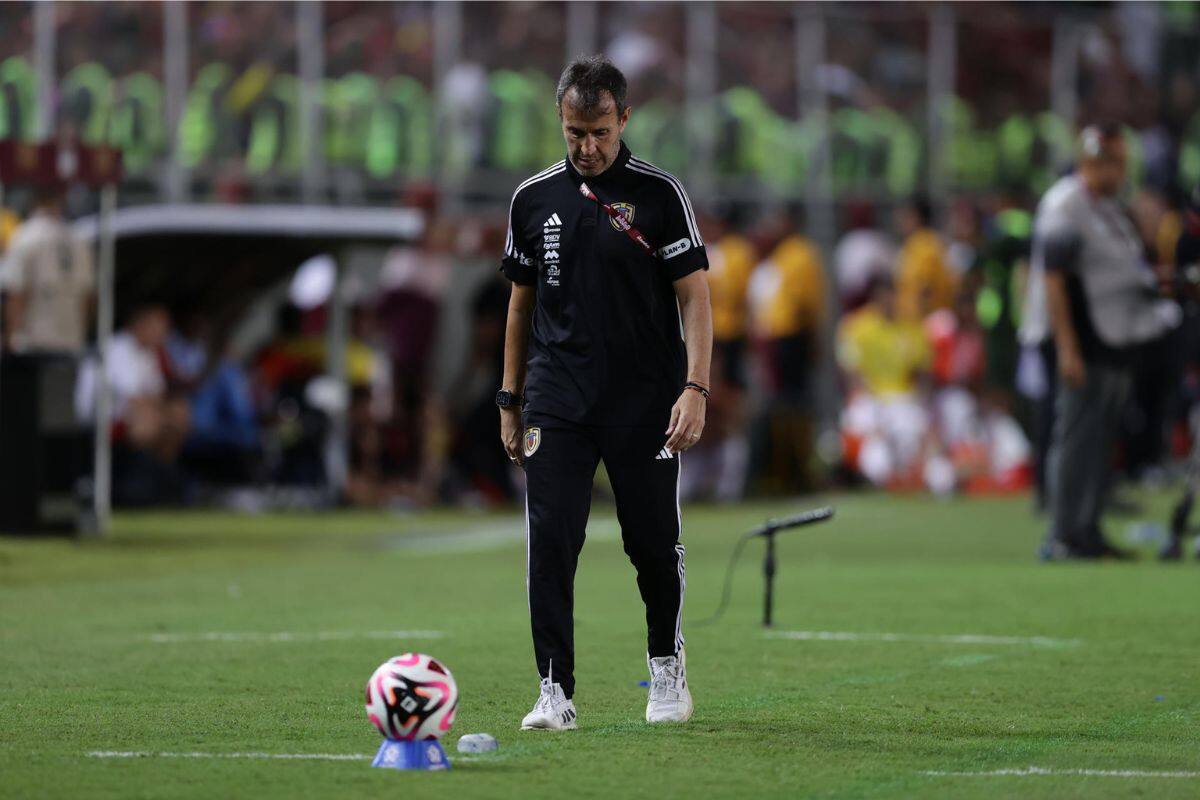 dejó la banca venezolana tras la tragedia de Maturín. Ahora, Oswaldo Vizcarrondo suena con fuerza para reemplazarlo. Foto: EFE.