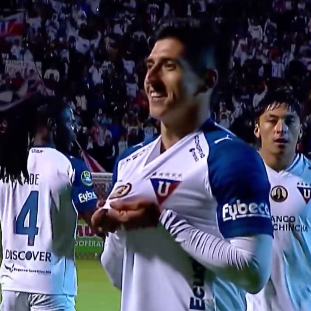 VIDEO | Fernando Cornejo sigue haciendo de las suyas en Ecuador y ahora marca este gol para Liga de Quito