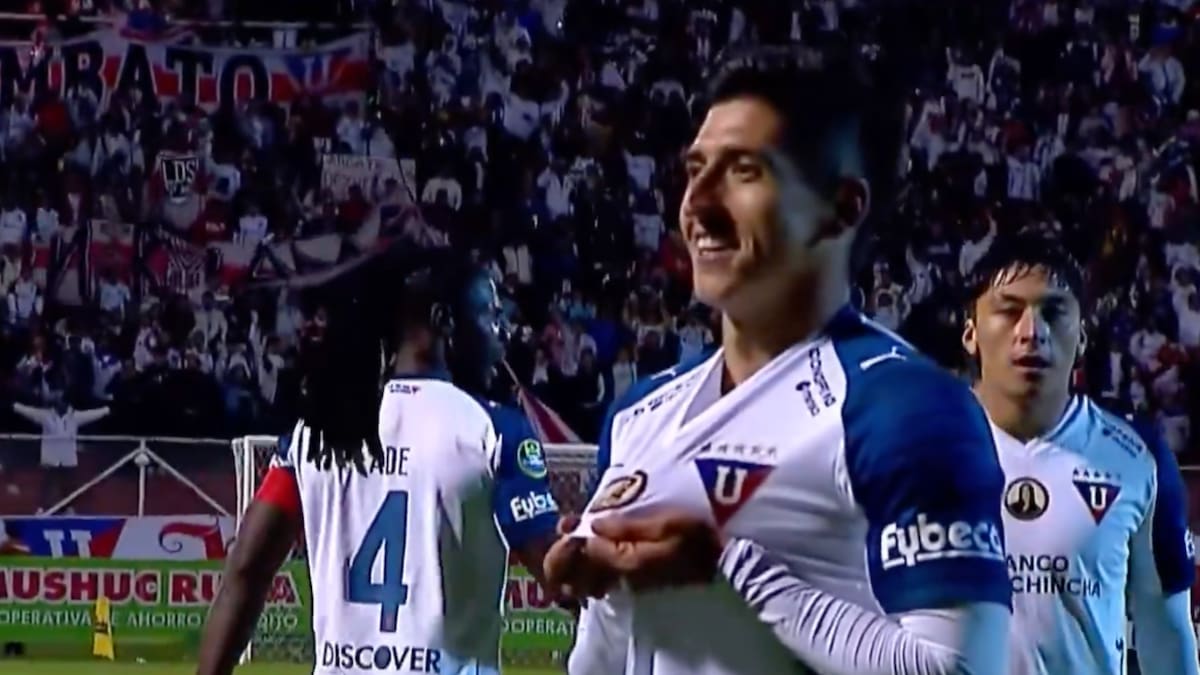 VIDEO | Fernando Cornejo sigue haciendo de las suyas en Ecuador y ahora marca este gol para Liga de Quito