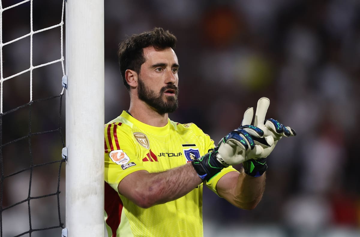 Mientras Colo-Colo busca arquero, Fernando de Paul vivirá días claves para su futuro