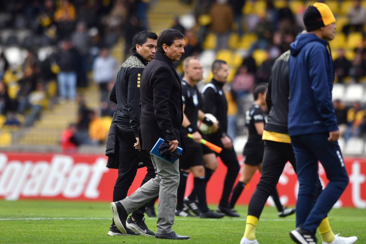no cuenta con alternativas en su plantel Foto: Aton