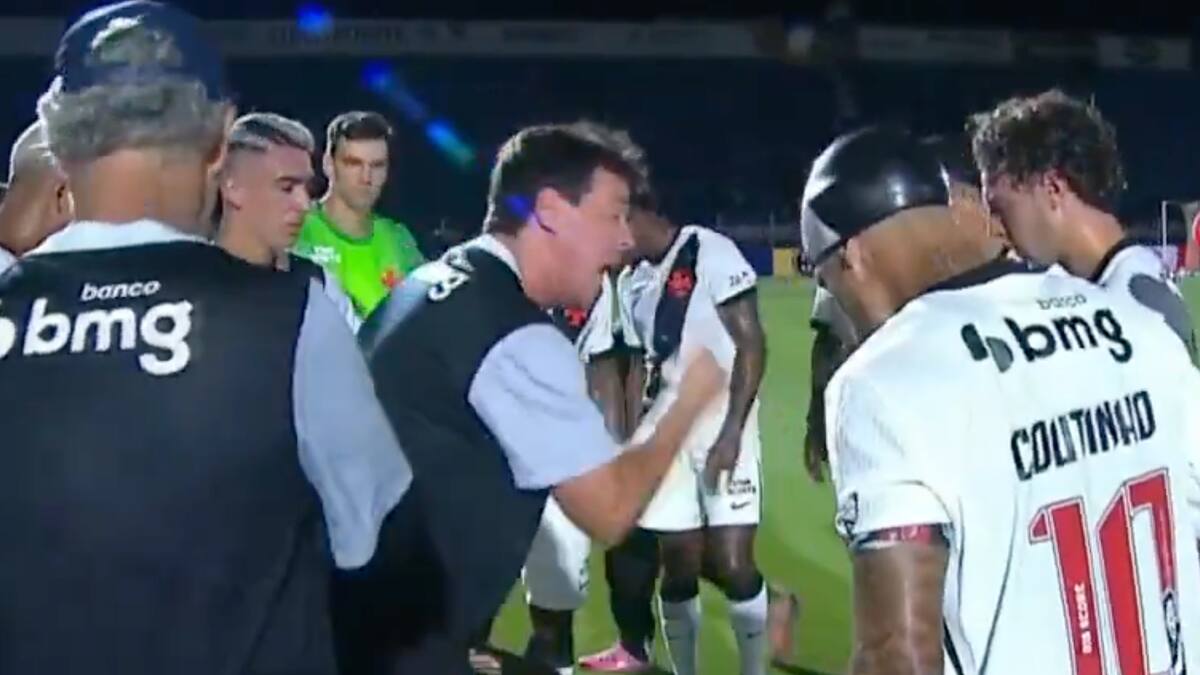 VIDEO | “¿No quieren ganar este partido de mier...?”: DT de Alan Saldivia le gritó de todo a sus jugadores