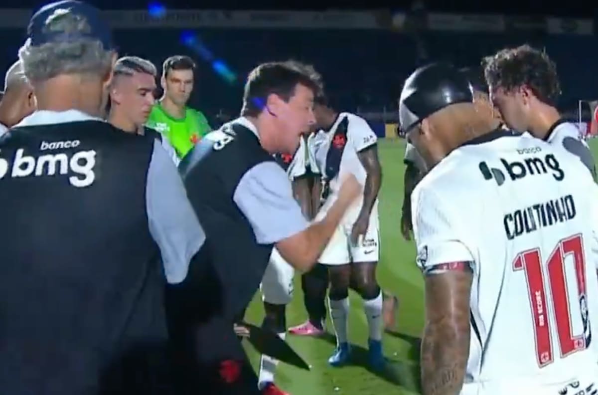 VIDEO | “¿No quieren ganar este partido de mier...?”: DT de Alan Saldivia le gritó de todo a sus jugadores