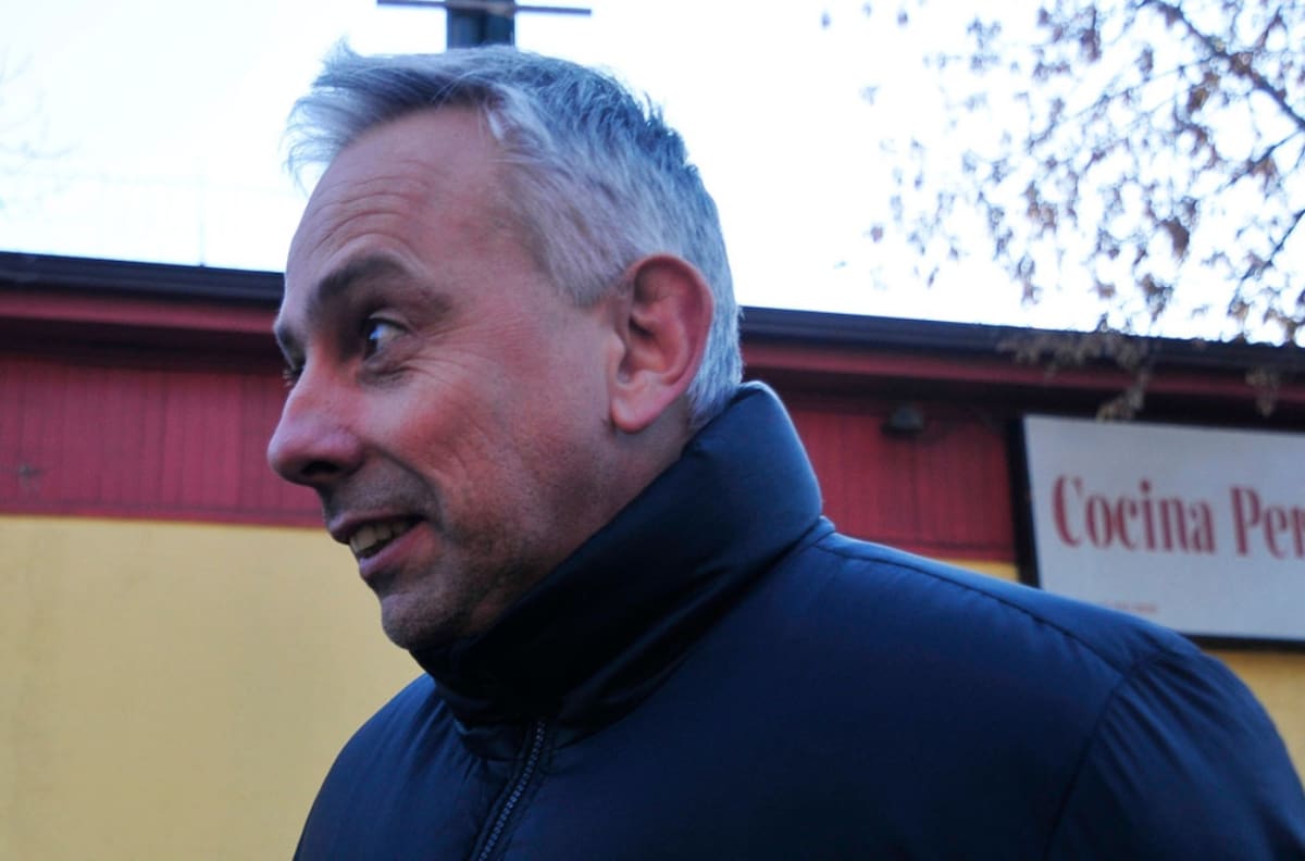 Fernando Felicevich fue captado en estadio viendo a club del fútbol chileno: “Visitante inesperado”