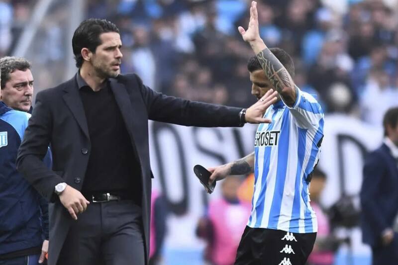 implementó un estricto método en su llegada a Boca, la cual ya hizo sufrir a Vecchio en Racing. (Foto: TyCSports)