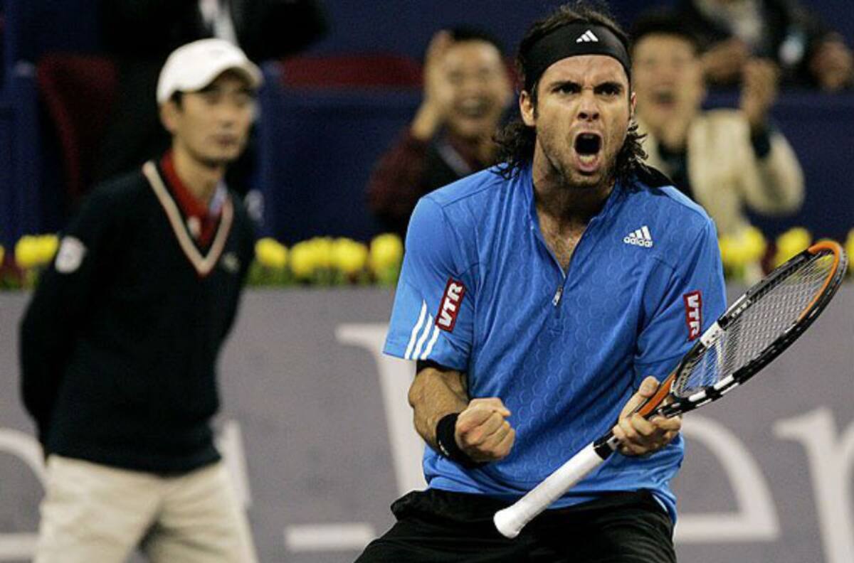 “Llegó el partido con Sampras y a Fernando González le agarró un cag..., pero lo hidratamos y le dio un baile”