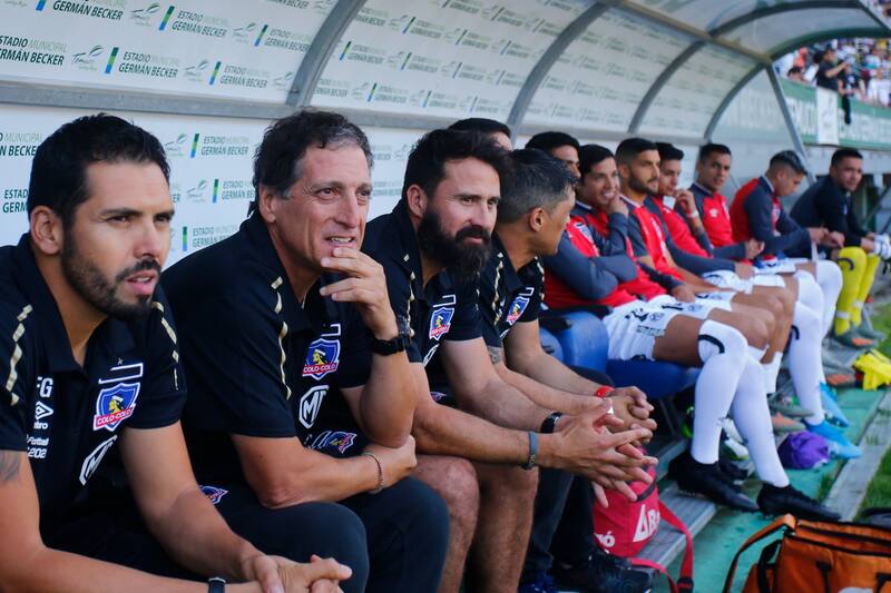 El ex ayudante del Comandante (Primero de izquierda a derecha) confía en el ex DT de Colo Colo para revertir el mal presente que vive en Deportes Temuco. Foto: Aton
