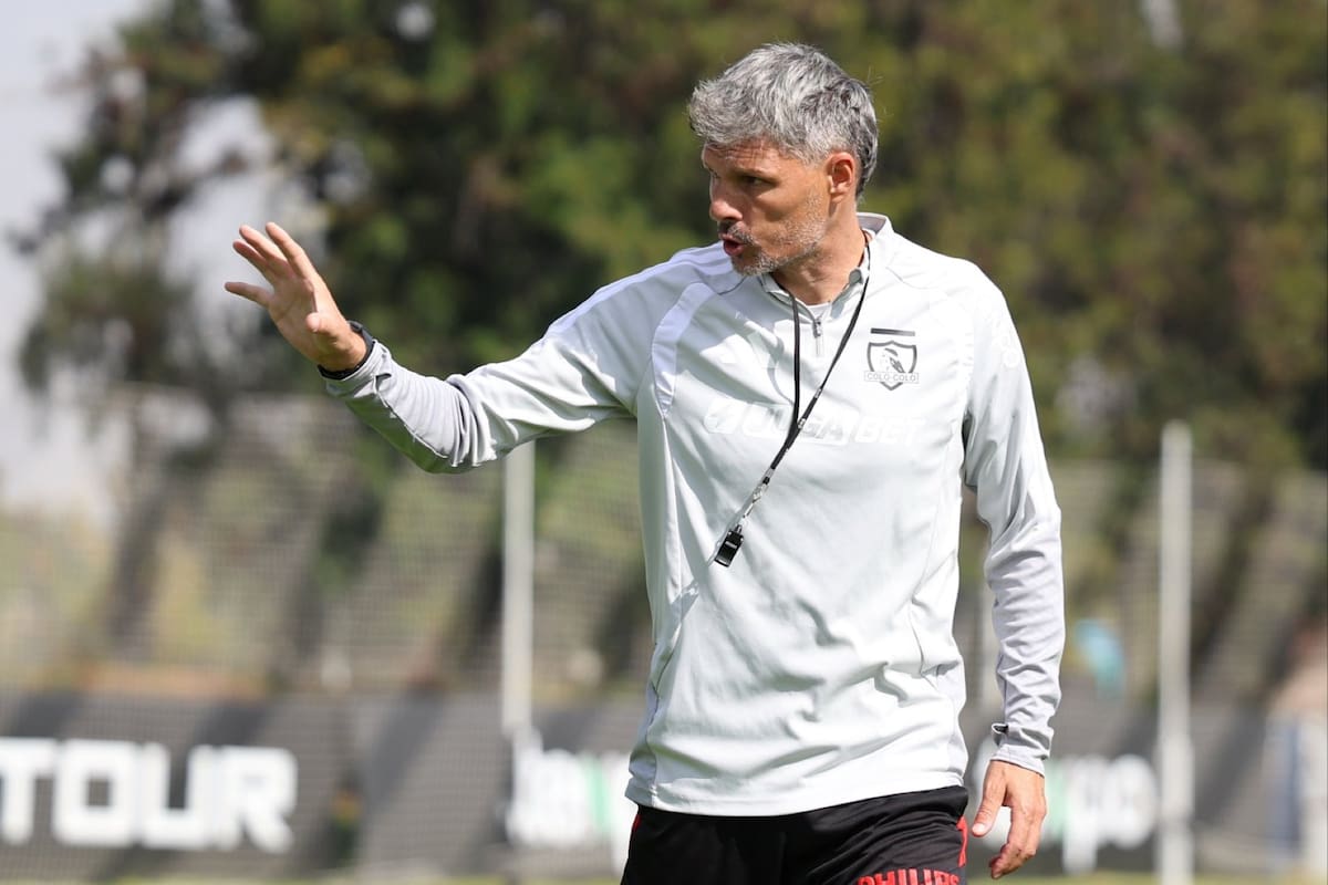 El entrenador de Colo Colo irá con toda la carne a la parilla ante Palestino. Foto: Instagram Colo Colo.