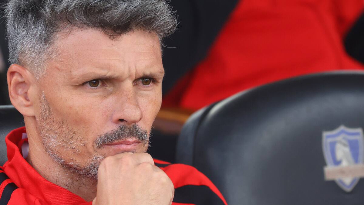 La decisión de último minuto de Fernando Ortiz que remece la formación de Colo Colo para enfrentar a Huachipato