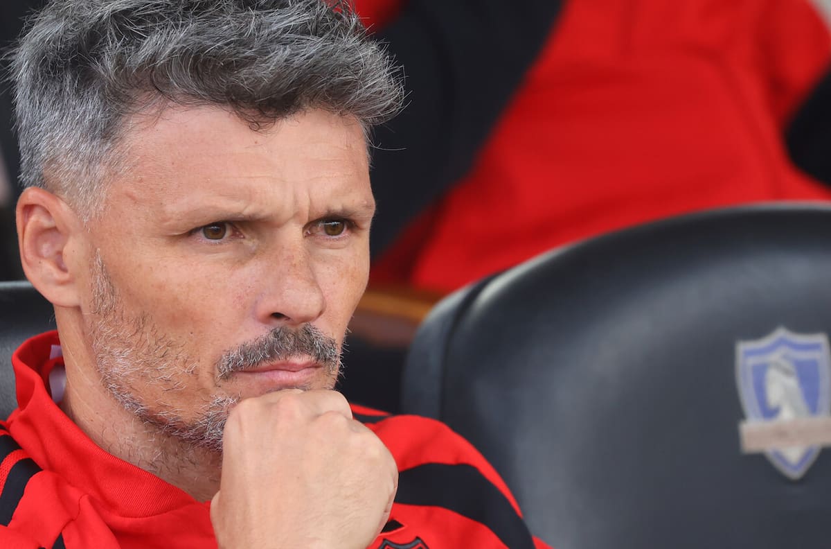 La decisión de último minuto de Fernando Ortiz que remece la formación de Colo Colo para enfrentar a Huachipato