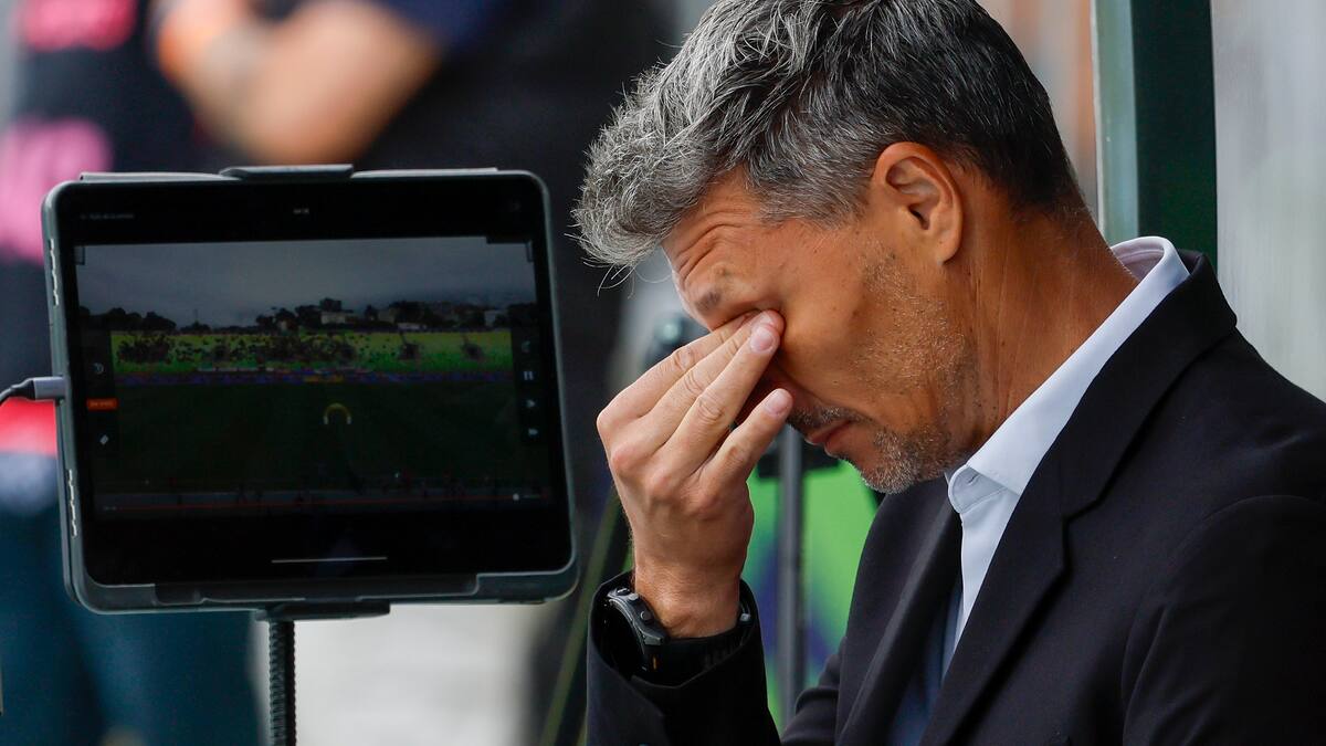“Demuestra que no tiene las competencias para el puesto”: Fernando Ortiz genera dudas en Colo Colo