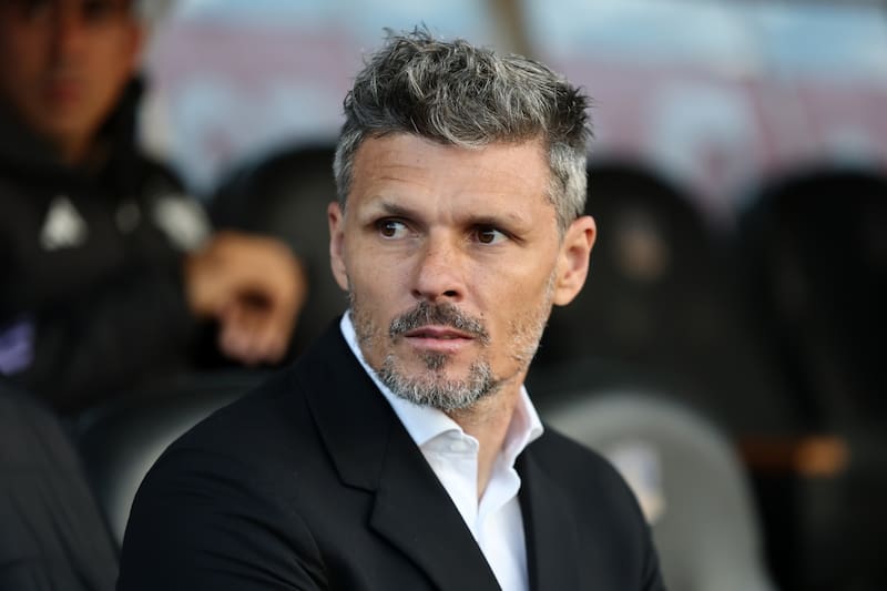 El DT dirigiendo a Colo Colo en el Monumental.