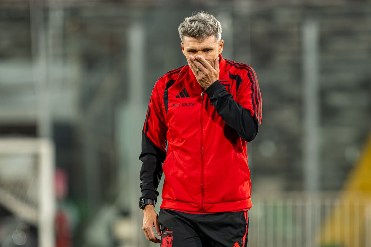 El entrenador de Colo Colo prepara el duelo con Palestino. Foto: Felipe Escobedo/ En Cancha