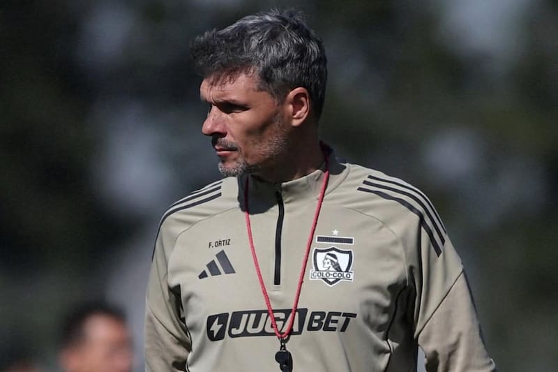 El DT de Colo Colo. Foto: Colo Colo Oficial.