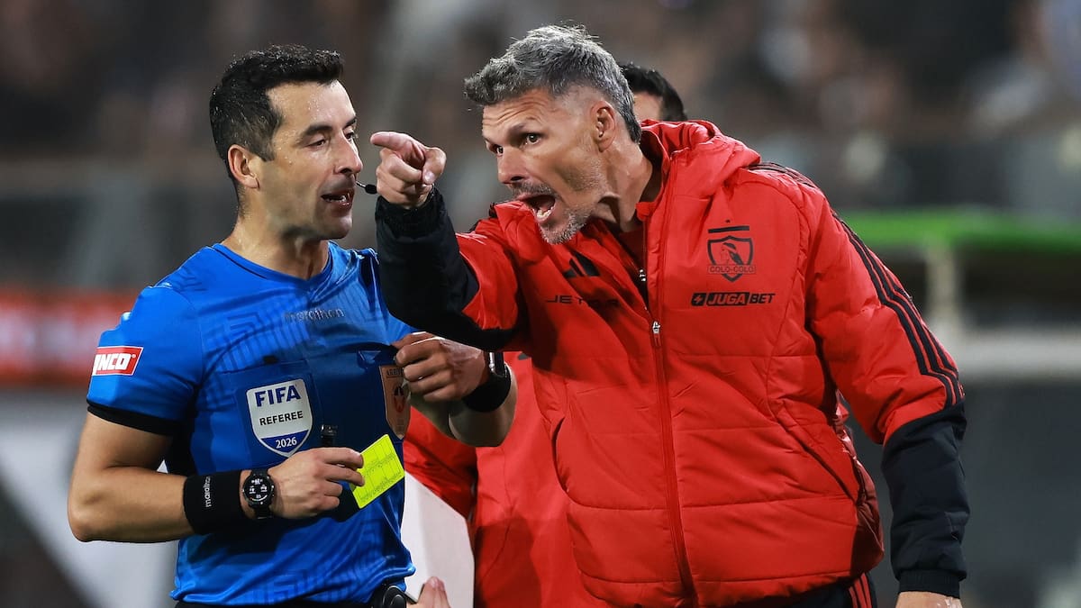 El reto de Fernando Ortiz que retumba fuerte en Colo Colo: “Exceso de confianza”