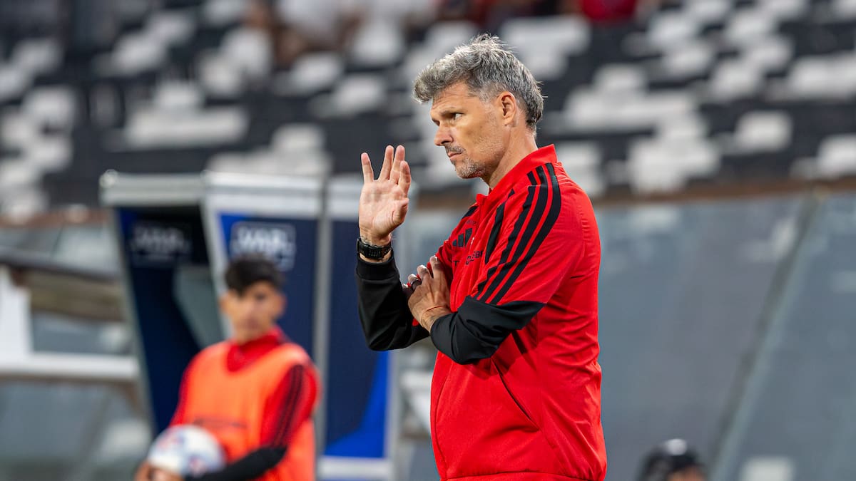 “Respecto a las derrotas, es fútbol”: Fernando Ortiz evita los balances anticipados y se enfoca en Ñublense