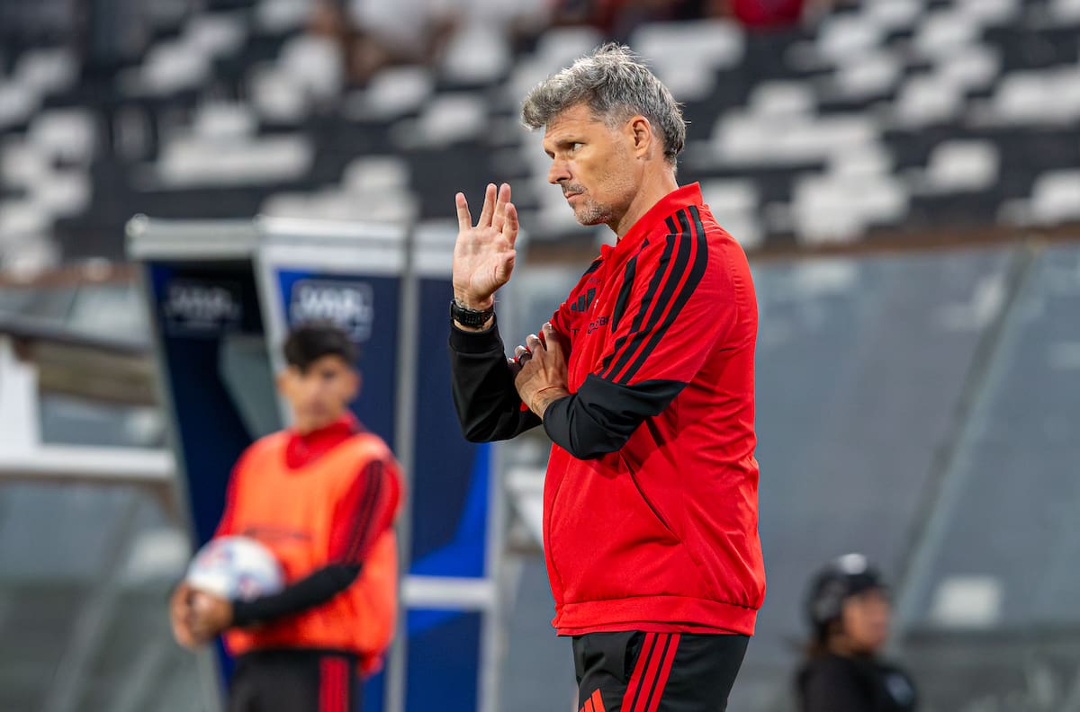 “Respecto a las derrotas, es fútbol”: Fernando Ortiz evita los balances anticipados y se enfoca en Ñublense