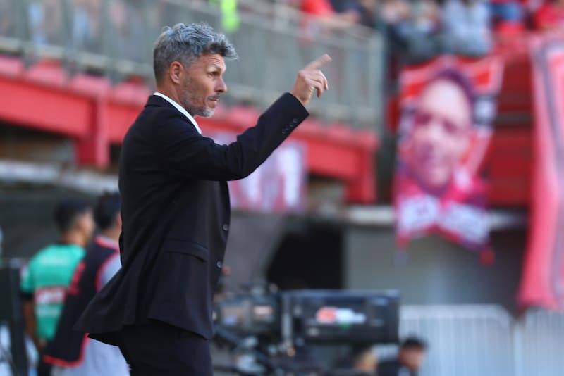 El entrenador de Colo Colo se refirió a los dichos de Esteban Pavez. Foto: Agencia Aton.