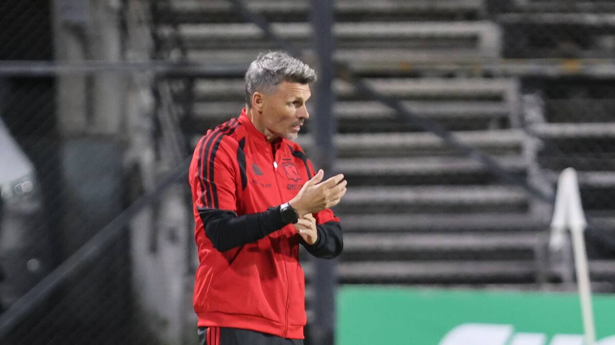 Fernando Ortiz quiere otro arquero en Colo Colo y ya hay uno que está preparado: “Sería un salto enorme”