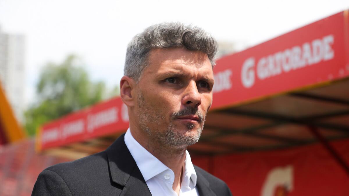 El “gallito” que quiere ganar Fernando Ortiz: lo que se viene para Colo Colo en el mercado de fichajes