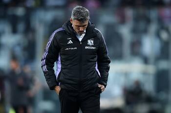 Se lamenta Fernando Ortiz: Colo Colo ya tiene su primera baja para enfrentar a Coquimbo Unido