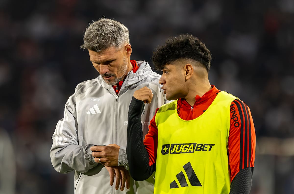 Entre lesionados, suspendidos y seleccionados: el puzzle de Fernando Ortiz para rearmar la oncena de Colo-Colo