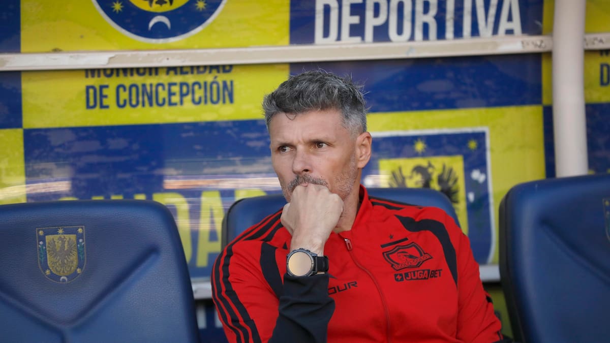 Los tres jugadores de Colo-Colo que están entre algodones y Fernando Ortiz esperará hasta último momento