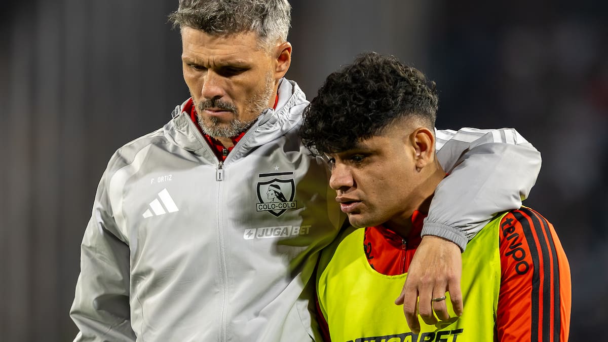¿Sigue en Colo-Colo? La contundente frase de Claudio Aquino tras el triunfo ante Limache