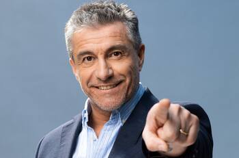 “Soy el más viejo, el mañoso y el cabrón”: Fernando Solabarrieta es confirmado para El Internado de Mega