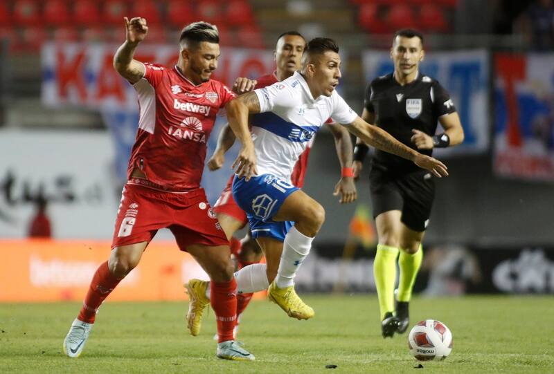 Fernando Véjar en el partido de la UC vs Ñublense