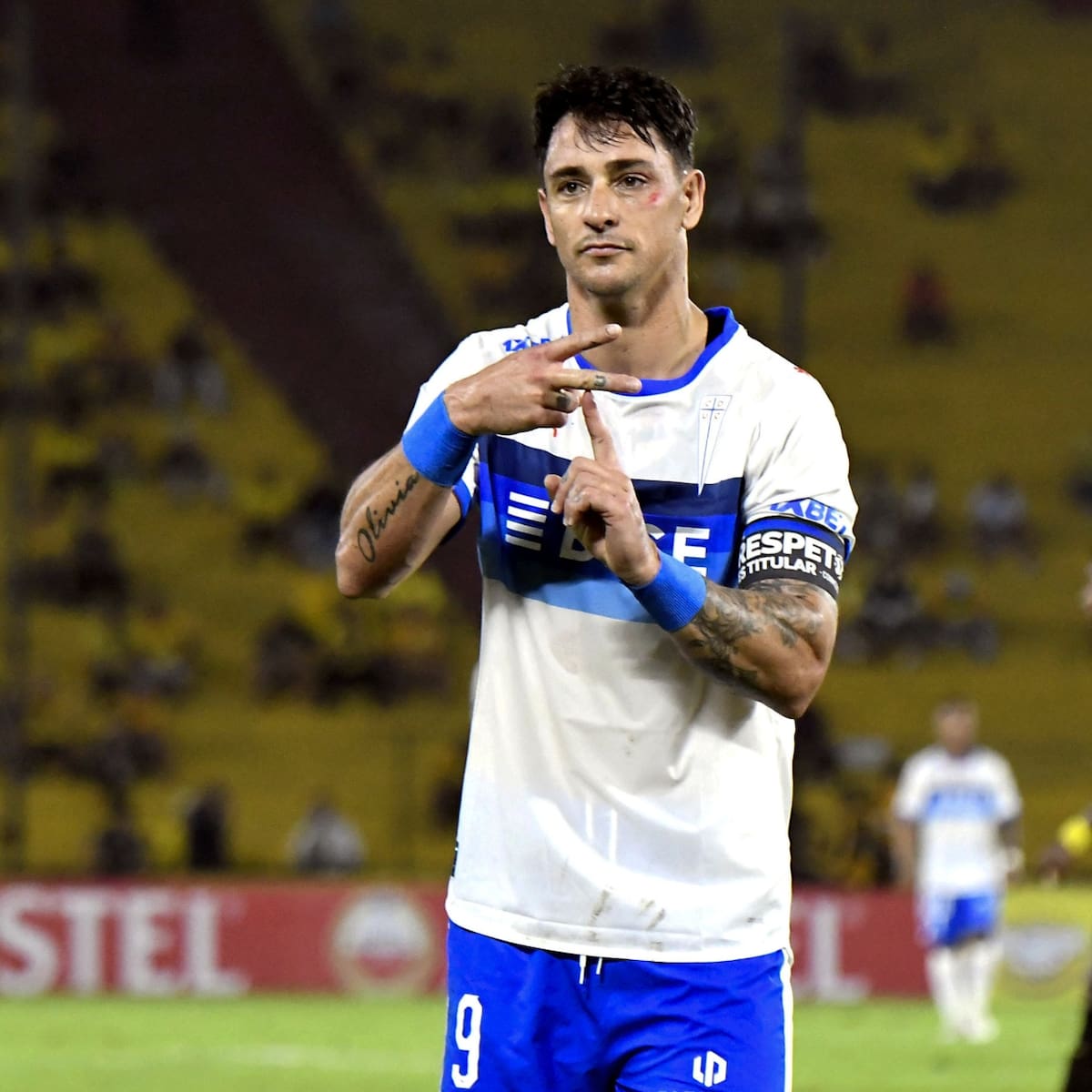 La UC se saca los balazos del Clásico con triunfazo en Ecuador por Copa Libertadores