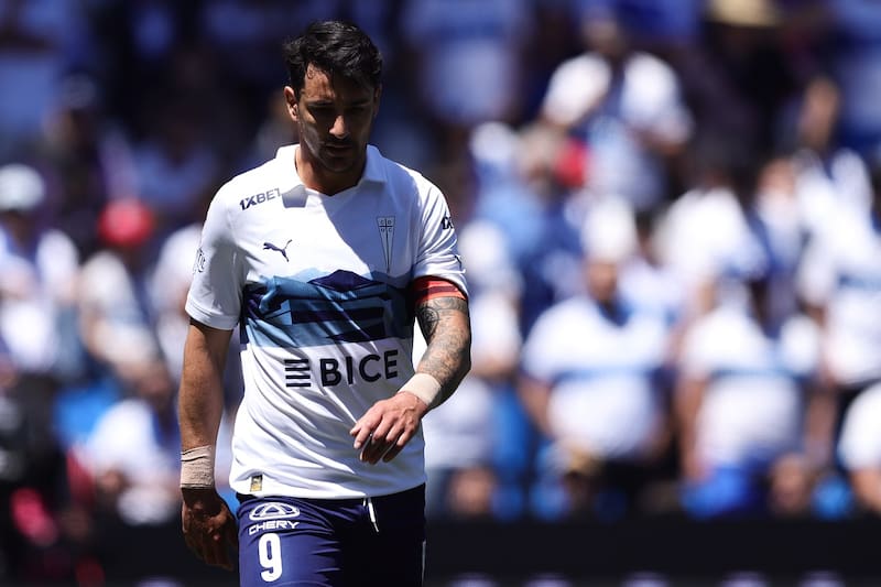 El delantero de la UC tendría todo acordado para renovar su contrato por las próximas dos temporadas. Foto: Agencia ATON.