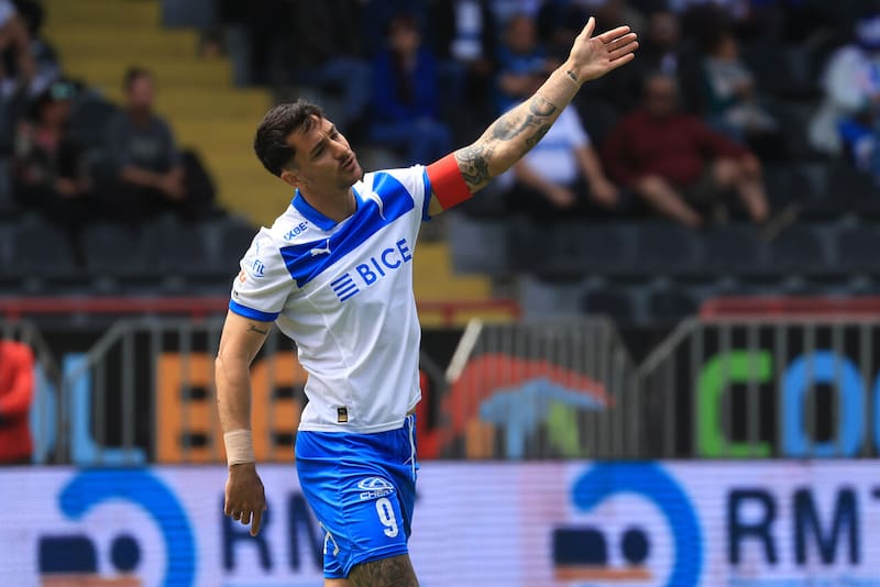 El delantero se perderá el partido final del Campeonato Nacional. Foto: Agencia Aton.