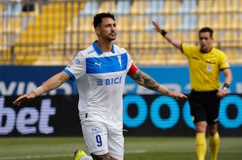 La UC le da un baile a Everton al ritmo de Fernando Zampedri