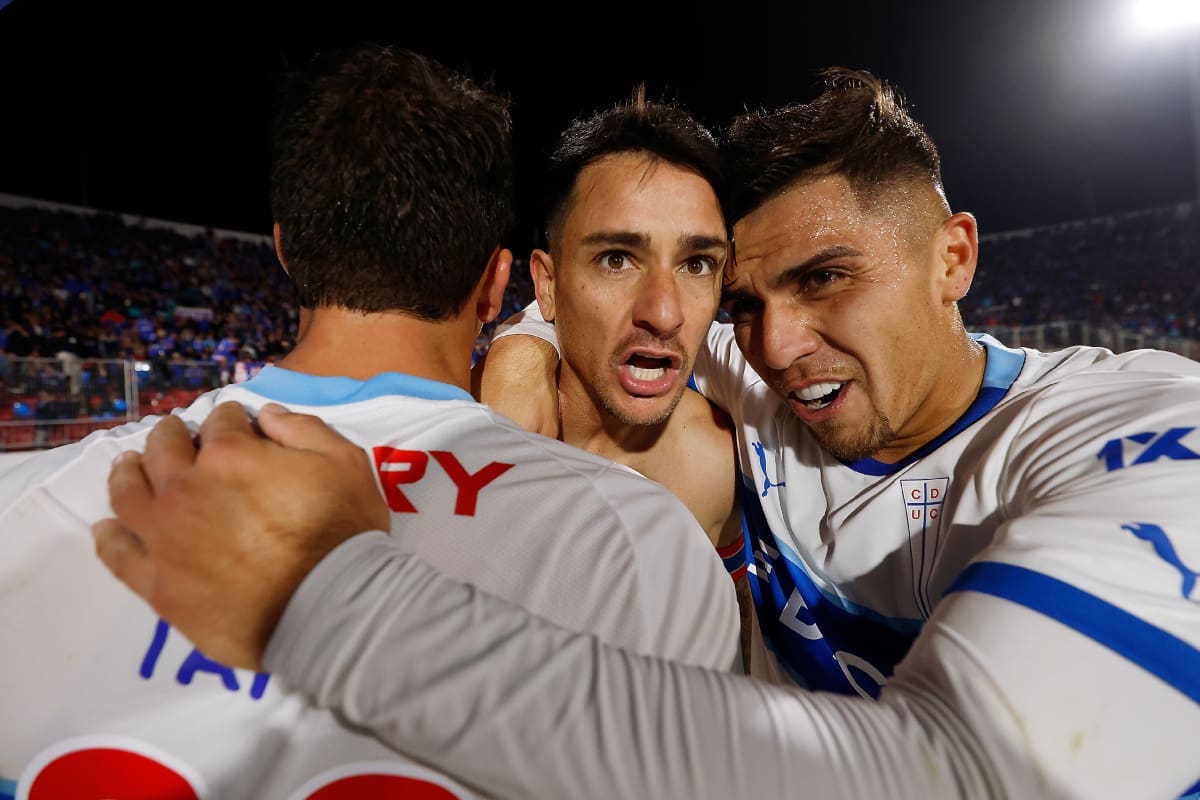 se acerca al récord de máximo goleador de la UC.
