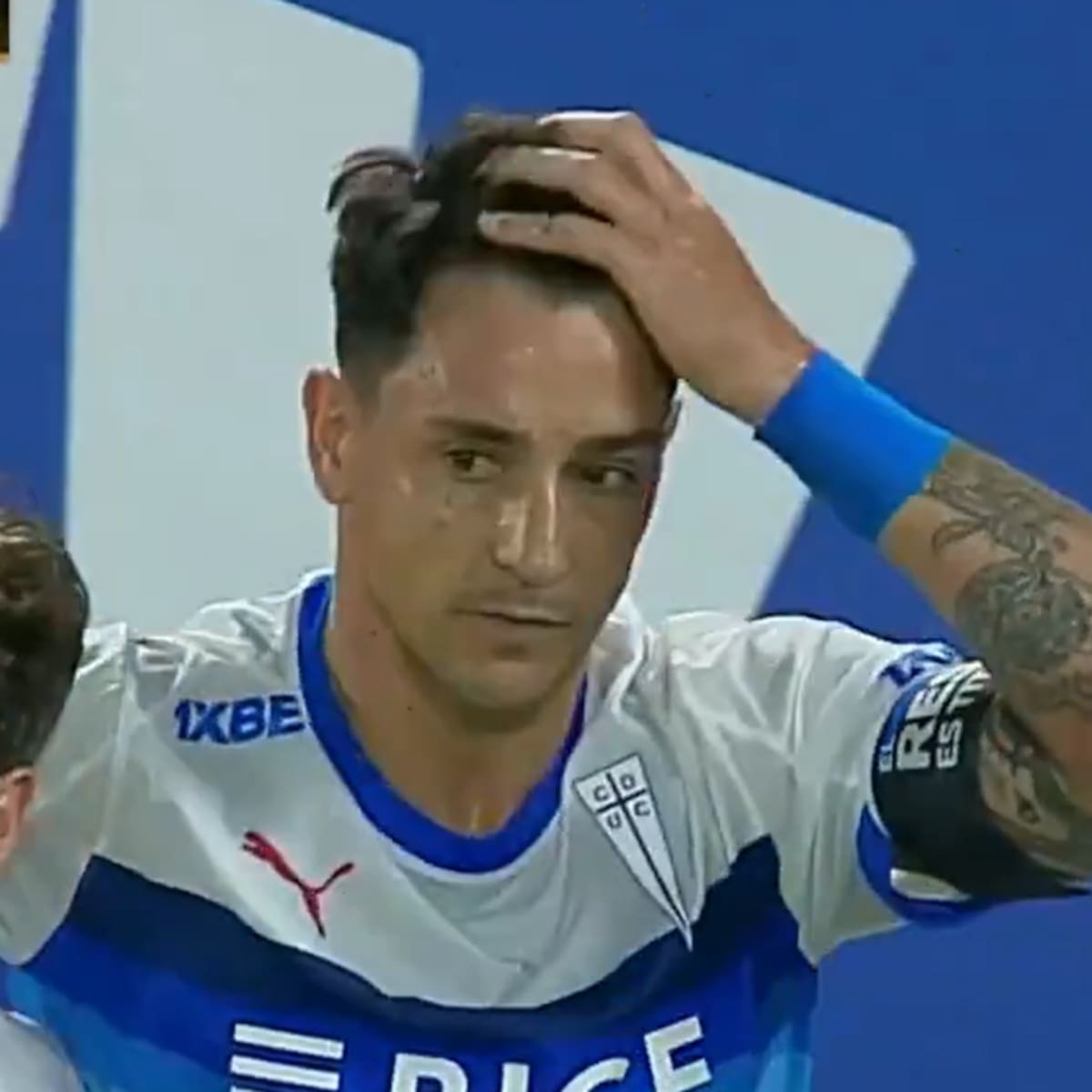 VIDEO | Letal, como siempre: el gol de Fernando Zampedri para hacer feliz a la UC en Ecuador